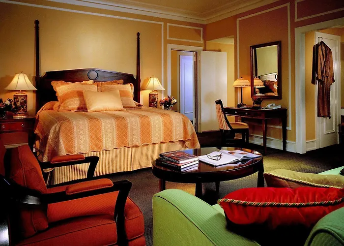 West Memphis Hotels With Jacuzzi in Room