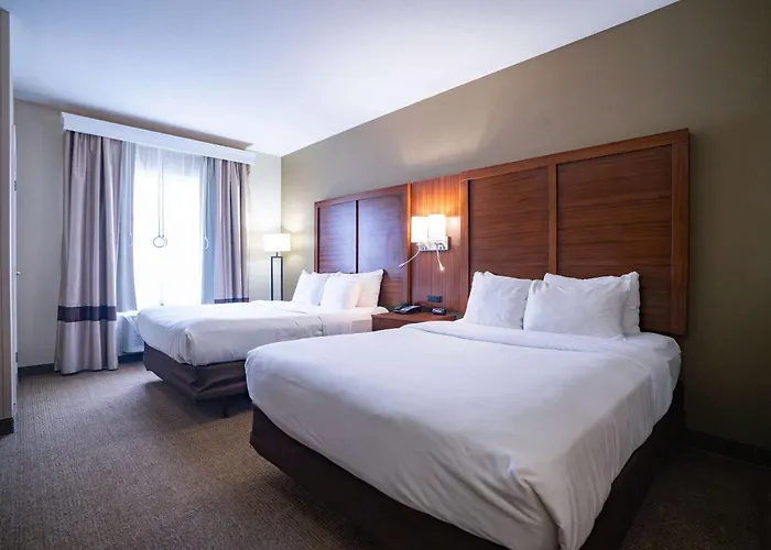 Flowood Hotels With Jacuzzi in Room