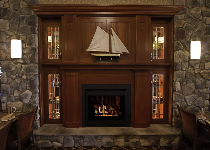 Alexandria Bay Hotels With Jacuzzi in Room